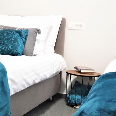 Smart Hostel สลาวอนสกีบรอด ภายนอก รูปภาพ