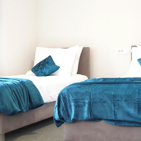 Smart Hostel สลาวอนสกีบรอด ภายนอก รูปภาพ