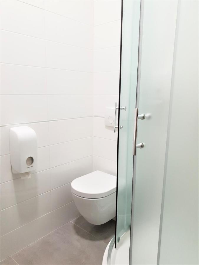 Smart Hostel สลาวอนสกีบรอด ภายนอก รูปภาพ